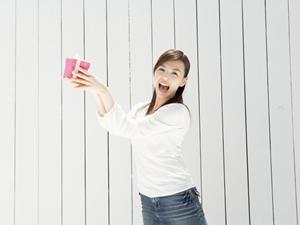 カラコン装着でセルフプロデュース